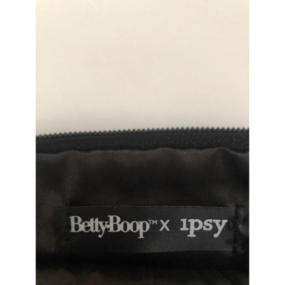 NEW Betty Boop by Ipsy Sequin Cosmetic Glam Bag - Picture 4 of 6